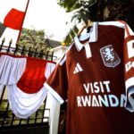Unai Emery memimpin skuad Aston Villa dalam laga persahabatan melawan Indonesia All Star di Stadion GBK.