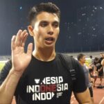 Nadeo Argawinata saat bertanding membela Timnas Indonesia di Stadion Pakansari.
