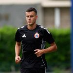 Penyerang baru Persija Jakarta, Alexander Jeremejeff, mengikuti sesi latihan perdana tim di Thailand.