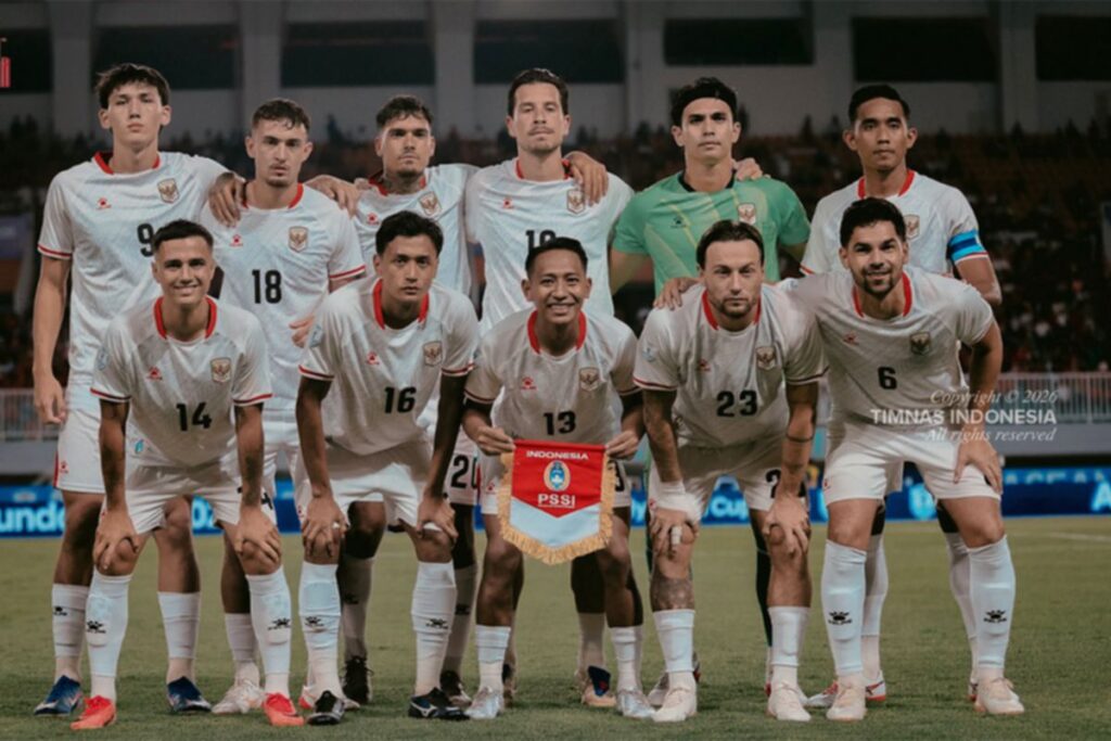 Pemain Timnas Indonesia tampak kecewa setelah kalah 0-3 dari Vietnam di Stadion Pakansari, Bogor.