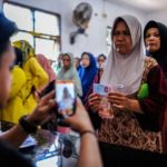 Ketua Dewan Ekonomi Nasional Luhut Binsar Pandjaitan saat memberikan keterangan terkait rencana transformasi bansos