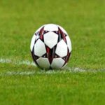 Suasana pertandingan sepak bola Liga Indonesia musim 2026-2027 di stadion yang dipenuhi penonton.