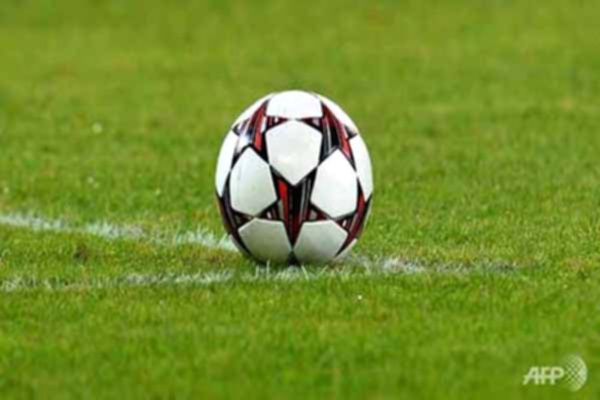 Suasana pertandingan sepak bola Liga Indonesia musim 2026-2027 di stadion yang dipenuhi penonton.