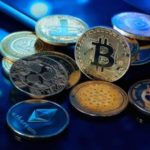 Grafik perbandingan rasio posisi long dan short antara Ethereum dan Bitcoin di pasar derivatif global.