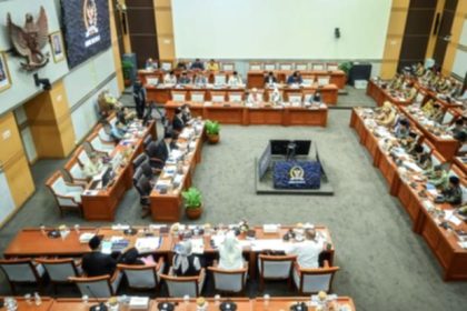 Rapat kerja Komisi VIII DPR RI bersama Kementerian Haji dan Umrah membahas RAPBN 2027
