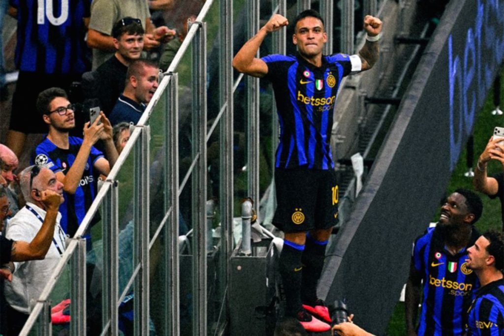 Para pemain Inter Milan bersiap menghadapi Real Madrid di Stadion Santiago Bernabeu dalam laga Liga Champions.