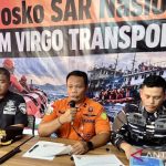 Tim penyelam gabungan mengevakuasi korban dari dalam bangkai kapal KM Virgo Transport 8 di Laut Jawa.