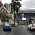 Suasana area pusat perbelanjaan Pondok Indah Mall yang dikelola oleh PT Metropolitan Kentjana Tbk.