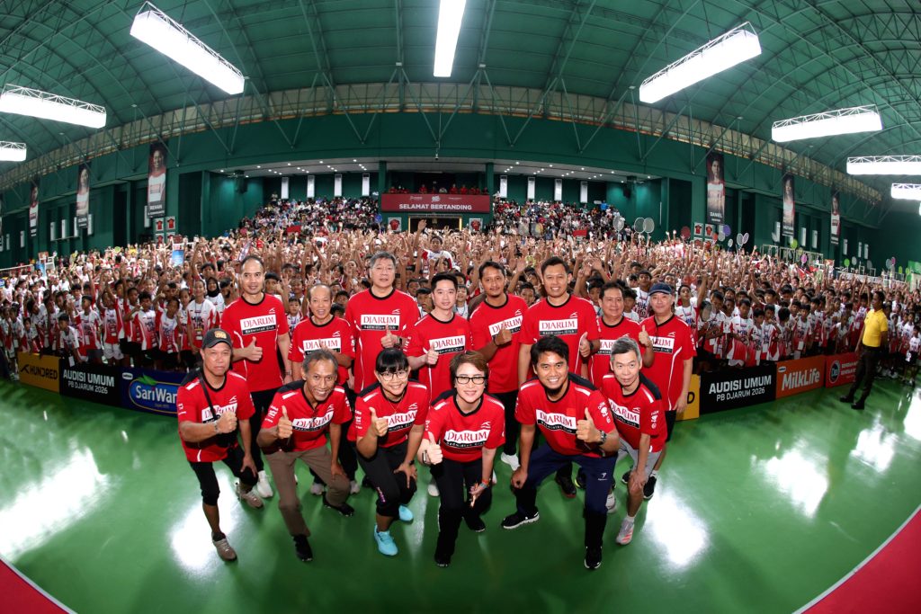 Ratusan pebulu tangkis muda mengikuti Audisi Umum PB Djarum 2026 di GOR Djarum, Kudus.
