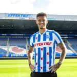 Mees Hilgers saat diperkenalkan sebagai pemain baru SC Heerenveen untuk musim 2026/27