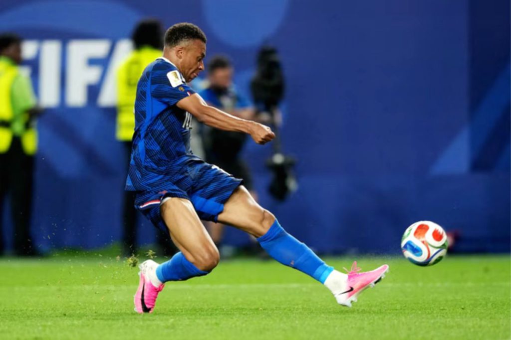 Kylian Mbappe merayakan gol saat bertanding di Piala Dunia