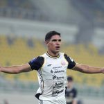 Van Basty Souza saat mengenakan seragam Persija Jakarta di lapangan hijau