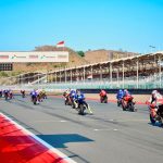 Pembalap muda beraksi di lintasan Pertamina Mandalika International Circuit dalam ajang Racing Series.