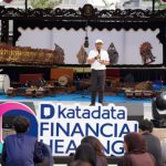 Katadata financial healing: OJK ajak generasi muda jadi duta literasi keuangan